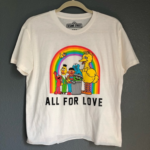 SESAME STREET Sz Med Off White All For Love Tee